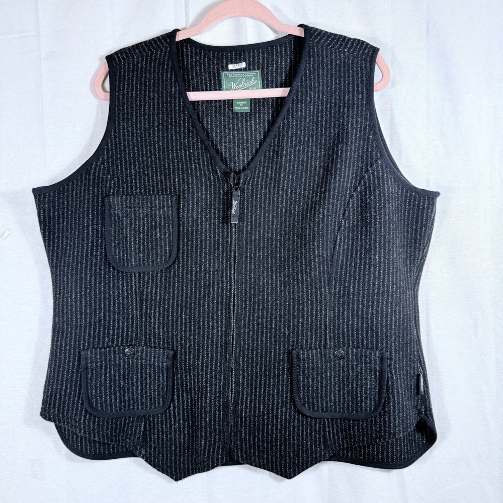 Woolrich Women's Charcoal V-Neck Vest XL‎